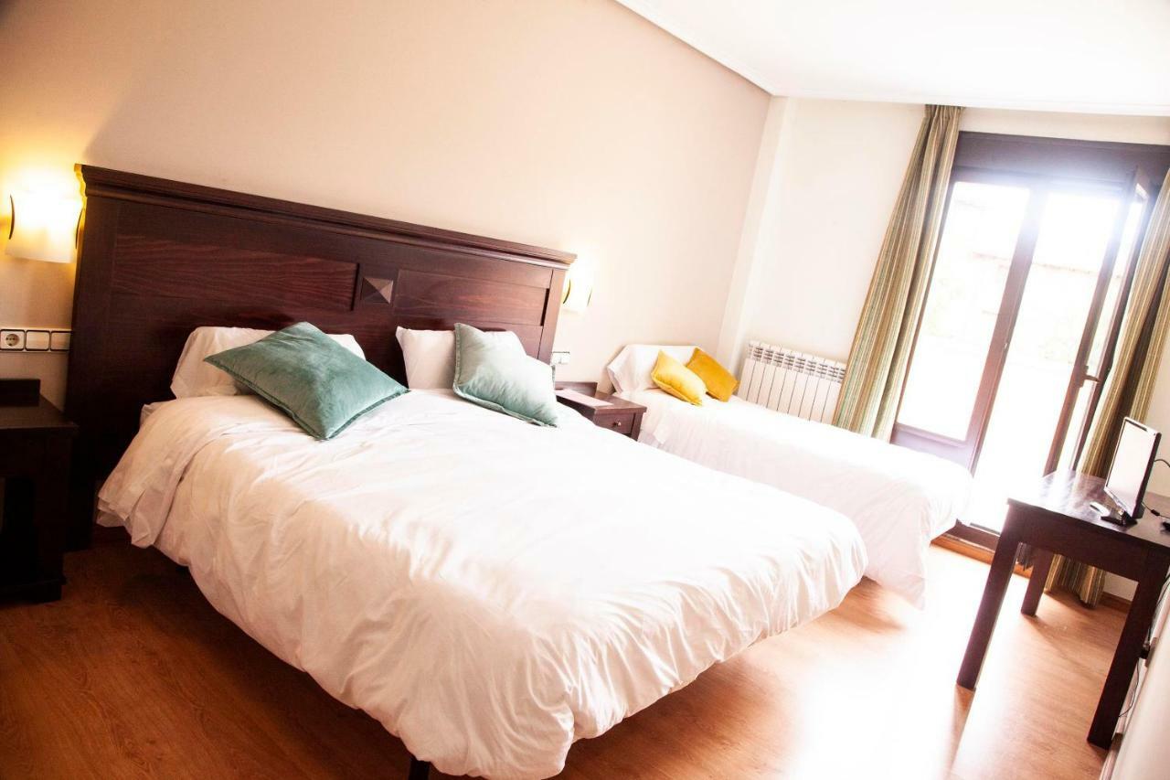 Hotel Rural Camero Viejo Laguna de Cameros エクステリア 写真